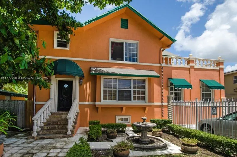 1033 NW 6th St, Miami FL 33136