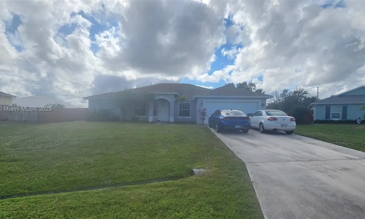 3752 SW Darby Ln, Port St. Lucie FL 34953