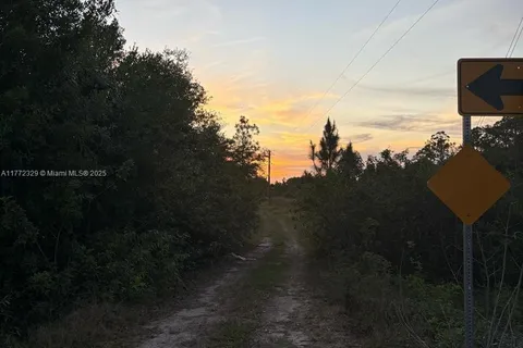 2402 Tampa Ave, Clewiston FL 33440