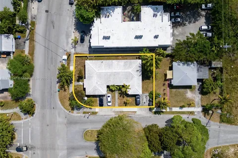 5898 NE 4th Ct, Miami FL 33137
