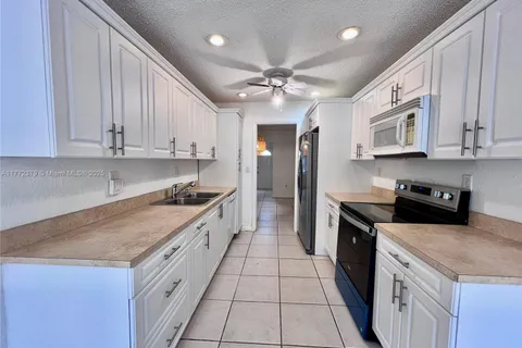 3302 Farragut St # 5A, Hollywood FL 33021