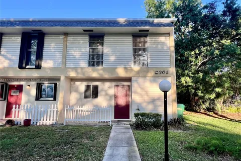 2801 N 34th Ave # 16H, Hollywood FL 33021