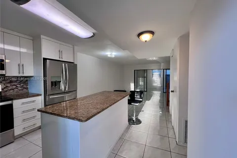 2801 N 34th Ave # 16H, Hollywood FL 33021