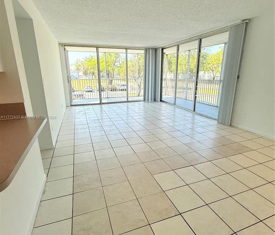 700 NW 214th St # 202, Miami Gardens FL 33169
