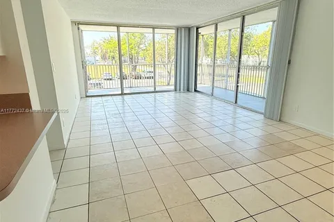 700 NW 214th St # 202, Miami Gardens FL 33169