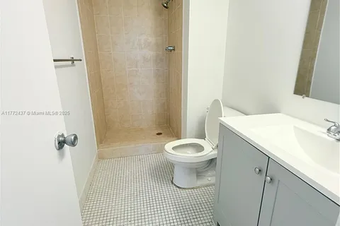 700 NW 214th St # 202, Miami Gardens FL 33169