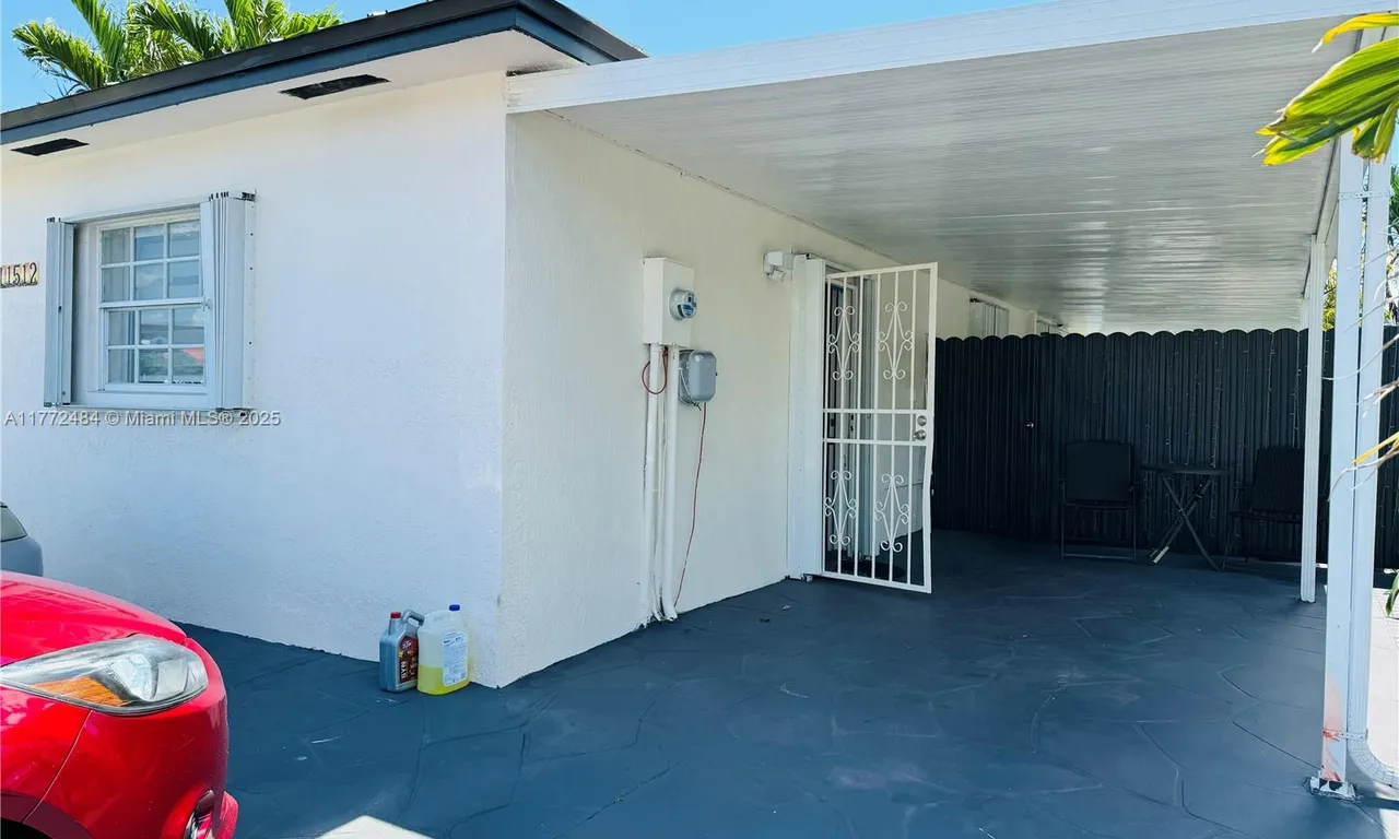 11512 SW 168th Ter, Miami FL 33157