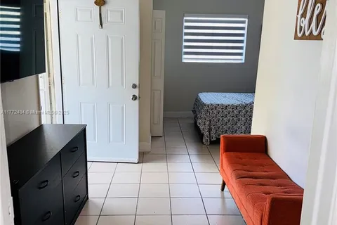 11512 SW 168th Ter, Miami FL 33157