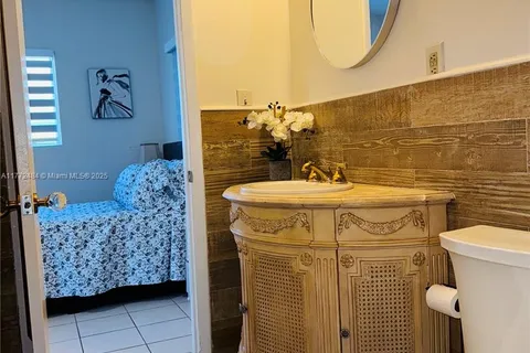 11512 SW 168th Ter, Miami FL 33157