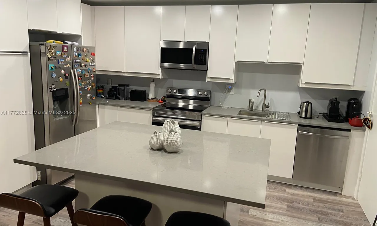2180 NE 67th St # 732, Fort Lauderdale FL 33308