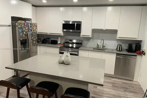 2180 NE 67th St # 732, Fort Lauderdale FL 33308