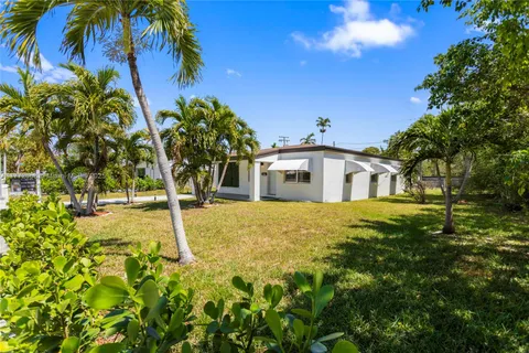 17851 NE 19 AV, North Miami Beach FL 33162