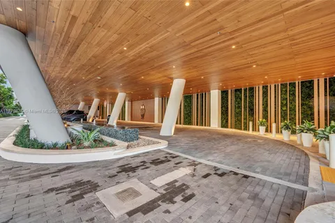 2678 Tigertail Ave # 1501, Miami FL 33133