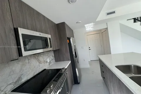 209 NW 13th Pl, Florida City FL 33034