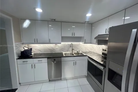 5701 Collins Ave # 812, Miami Beach FL 33140