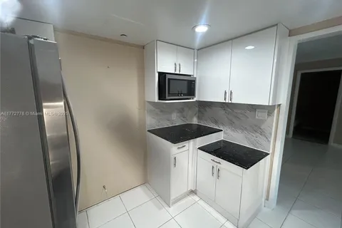 5701 Collins Ave # 812, Miami Beach FL 33140