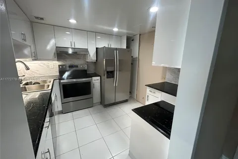 5701 Collins Ave # 812, Miami Beach FL 33140