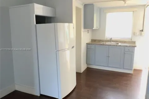922 Old Dixie Hwy # 2, Homestead FL 33030