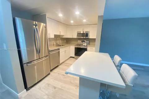 200 Galen Dr # 308, Key Biscayne FL 33149