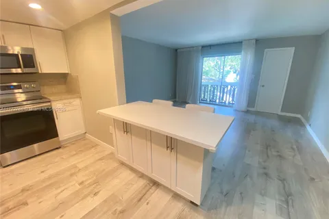 200 Galen Dr # 308, Key Biscayne FL 33149
