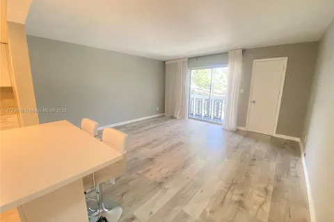 200 Galen Dr # 308, Key Biscayne FL 33149