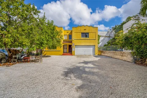 1145 NW 4th St, Miami FL 33128