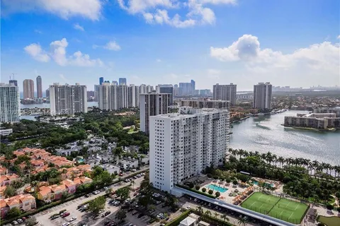 2851 NE 183rd St # 2006E, Aventura FL 33160