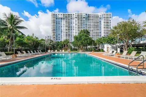 2851 NE 183rd St # 2006E, Aventura FL 33160