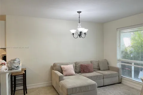 4108 Hayes St, Hollywood FL 33021