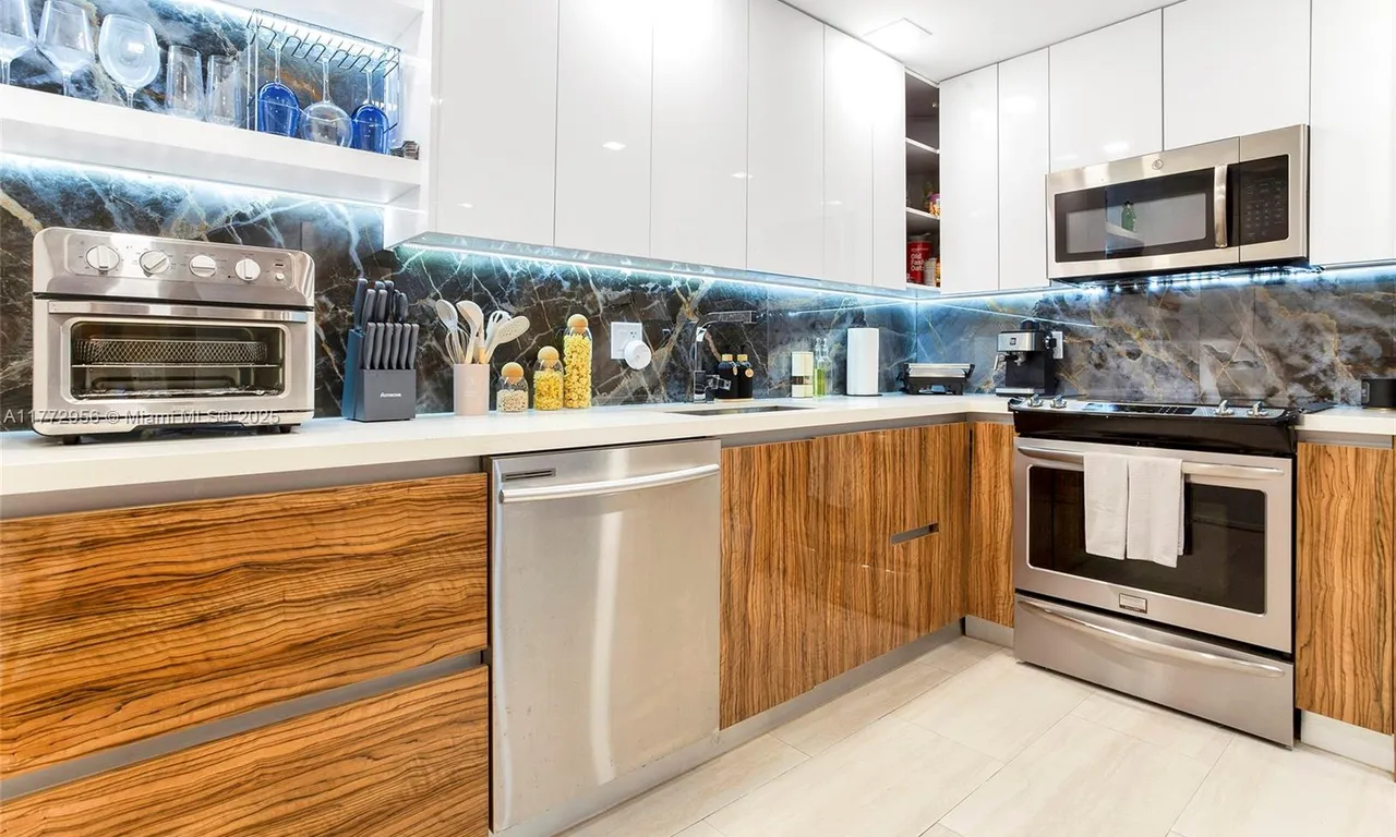 2821 N N Miami Beach Blvd # 5M, North Miami Beach FL 33160