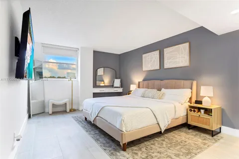 2821 N N Miami Beach Blvd # 5M, North Miami Beach FL 33160