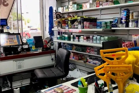 1001 SW 67th Ave, West Miami FL 33144