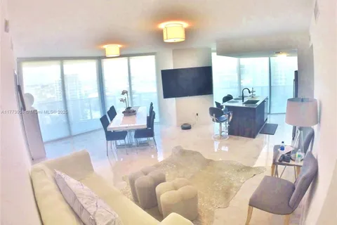 488 NE 18th St # 2001, Miami FL 33132
