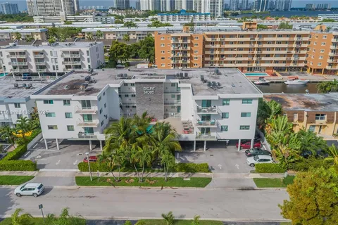 3755 NE 167th St # 6, North Miami Beach FL 33160