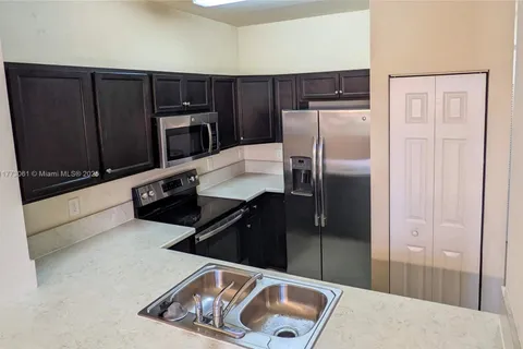 2819 SE 1st Dr # 27, Homestead FL 33033