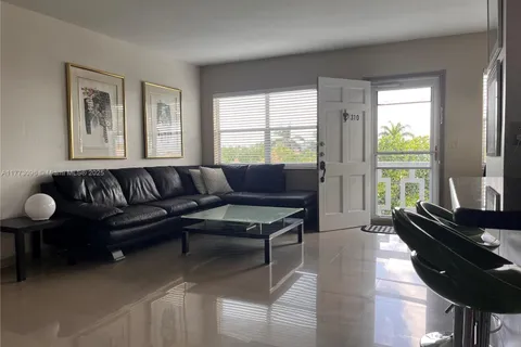 467 Golden Isles Dr # 310, Hallandale Beach FL 33009