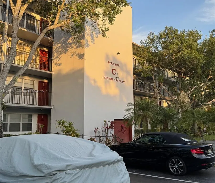1401 SW 134th Way # 105C, Pembroke Pines FL 33027