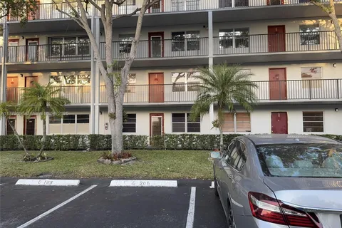1401 SW 134th Way # 105C, Pembroke Pines FL 33027