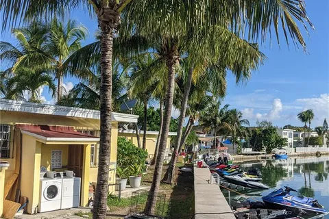 7737 Hawthorne Ave (Waterfront) # 7737, Miami Beach FL 33141