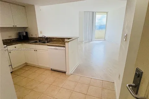 19501 W Country Club Dr # 1006, Aventura FL 33180