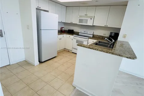 19501 W Country Club Dr # 1006, Aventura FL 33180