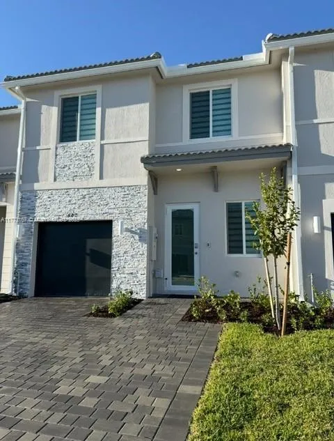 687 SE 14th St # 687, Homestead FL 33034