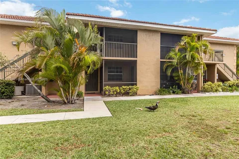 10408 NW 8th St # 103, Pembroke Pines FL 33026