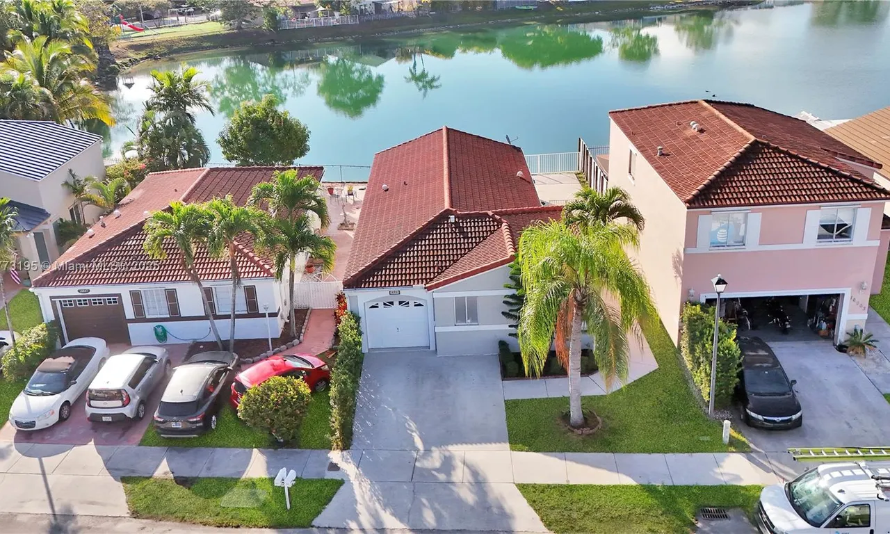 16955 SW 142nd Pl, Miami FL 33177