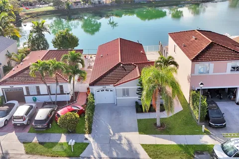 16955 SW 142nd Pl, Miami FL 33177