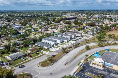 11254 SW 187th St, Miami FL 33157