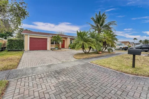 3710 NW 119th Ave, Sunrise FL 33323