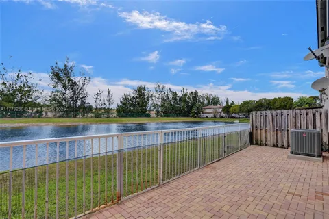 7978 NW 116th Ave, Doral FL 33178