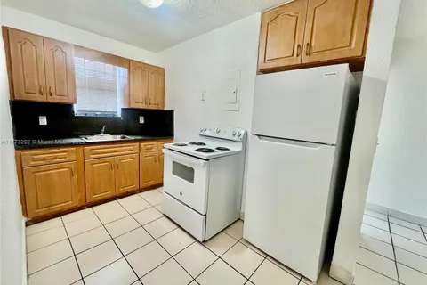 701 NW 7th Ave # 7, Hallandale Beach FL 33009