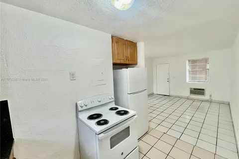 701 NW 7th Ave # 7, Hallandale Beach FL 33009